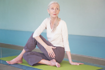 instant yoga cours de yoga pour seniors personnes agees